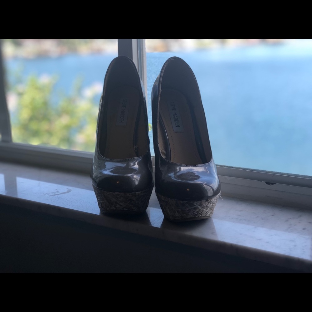Shoes - Picture 2 of 4